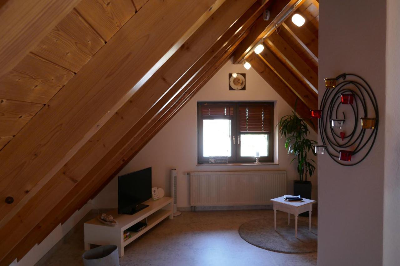 Moderne 2 Zi - Fewo Weinbergliebe Am Tuniberg Zwischen Freiburg Und Frankreich Merdingen Экстерьер фото