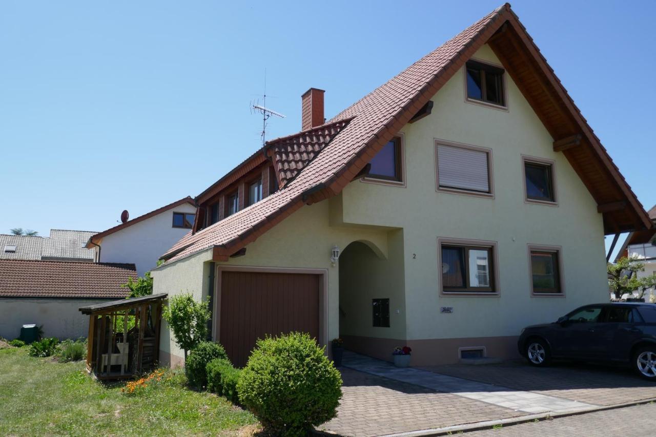 Moderne 2 Zi - Fewo Weinbergliebe Am Tuniberg Zwischen Freiburg Und Frankreich Merdingen Экстерьер фото